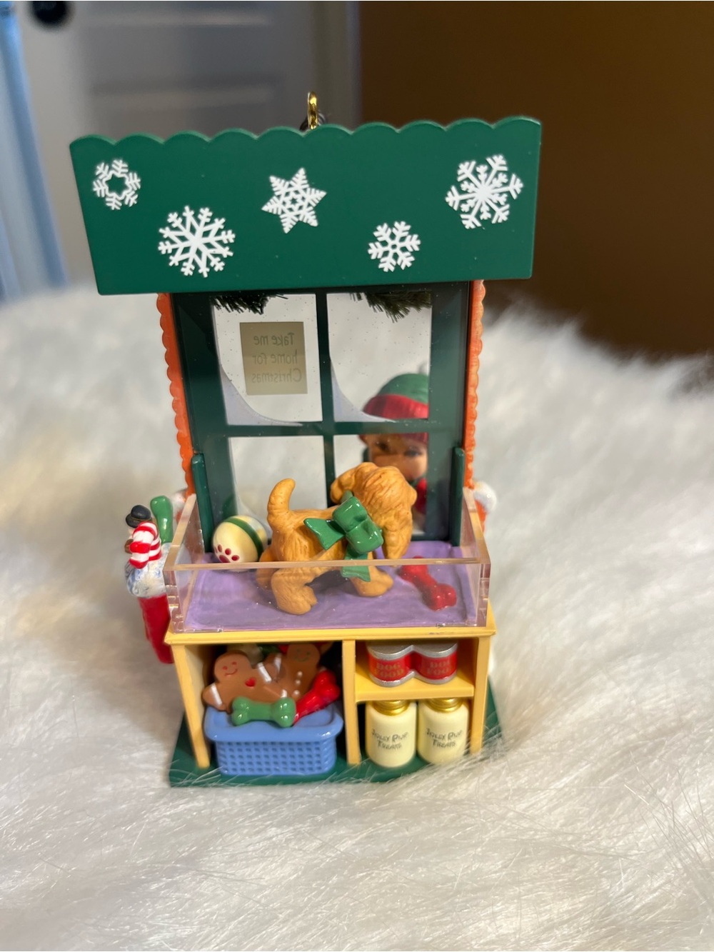 Hallmark Christmas Windows Series 2005 Pet Shop